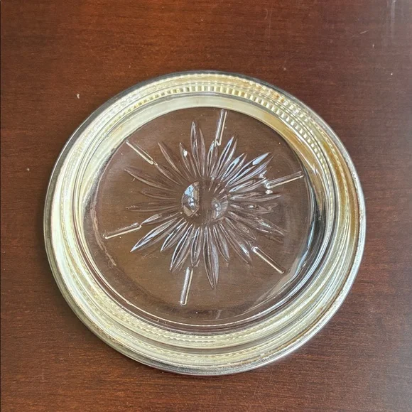 EUC! Vintage! Elegant Silver-plate and Cut Glass Coaster Set. - Picture 10 of 11